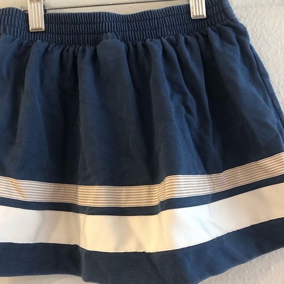 Janie and Jack Navy Skirt size 3 - Picture 4 of 6